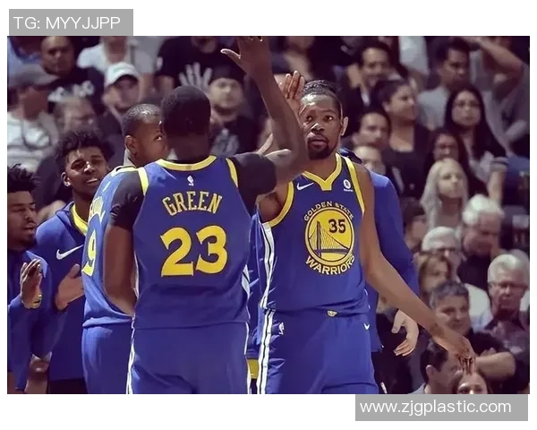 火箭队与尼克斯的激烈对决再现精彩瞬间全场回顾与分析